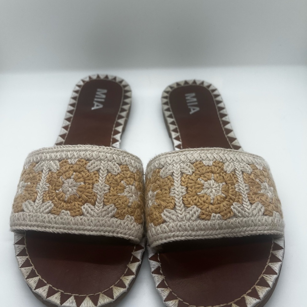 MIA Crochet Slide Sandals in Beige and Brown - Size 7.5